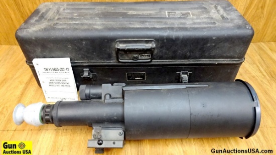 U.S. Army STARLIGHT COLLECTOR'S Scope. Very Good. AN TVS2B STARLIGHT Vision Scope In Transit Chest.