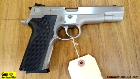 S&W LEW HORTON CUSTOM .40 S&W LEW HORTON Pistol. Excellent Condition. 4.5" Barrel. Shiny Bore, Tight
