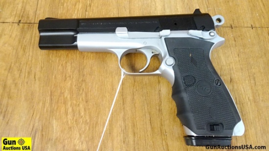 Browning Hi- Power .40 S&W BELGIUM HI-POWER Pistol. Excellent Condition. 5" Barrel. Shiny Bore, Tigh