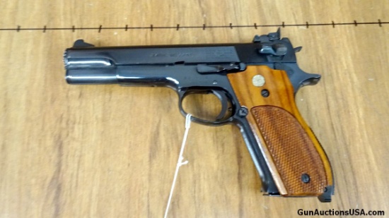 Smith & Wesson 52-2 .38 SPECIAL Semi Auto TARGET Pistol. Excellent Condition. 5" Barrel. Shiny Bore,