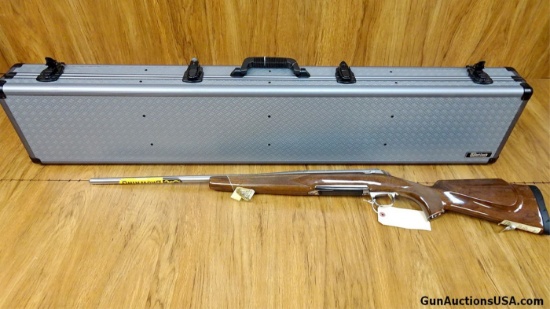 Browning WHITE GOLD MEDALLLION .30-06 Bolt Action Rifle. Like New. 22" Barrel. Outstanding in Every