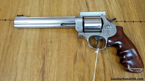 Smith & Wesson 657-5 .41 MAGNUM .41 MAGNUM Revolver. Excellent Condition. 7.5" Barrel. Shiny Bore, T