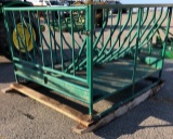 Round Bale Hay Feeder