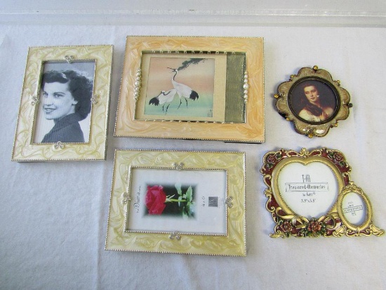 Decorative Photo Frames. 5 Assorted Sizes. Approx 4"x4" to 9"x7".