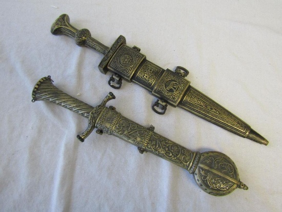 Medieval Knight Fantasy Short Swords w/Scabbards. 2 Pc Lot. 15.25"/10" Blade, 13.5"/8" Blade.