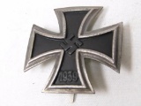 German WWII Third Reich period 1939 Iron Cross 1st Class pinback.