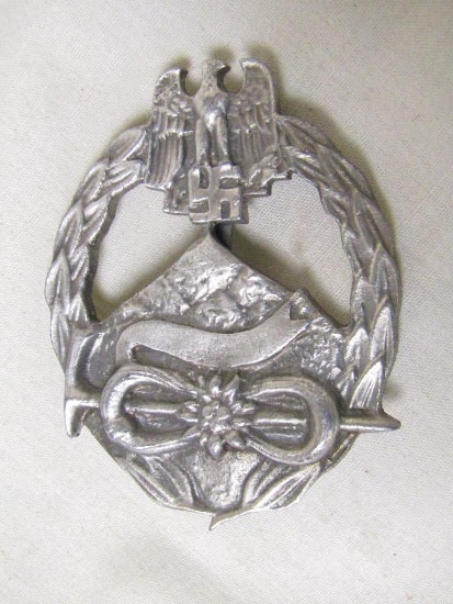 German WWII Third Reich period Heer (Army) Mountain Troops badge.
