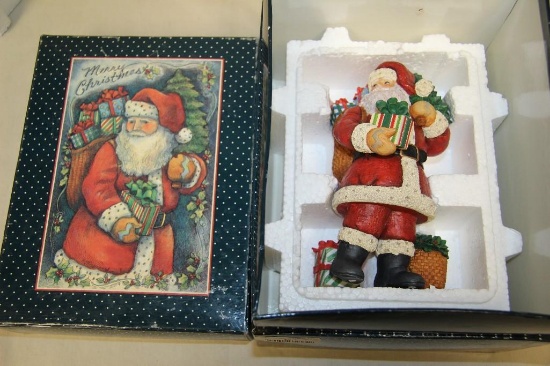 Classic Santa Collectibles Resin 8" Statue. Presents from Santa 1st Edition 1998 In Original Box.