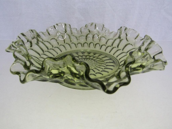 Vintage Fenton Glass Green Thumbprint Ruffled Bowl. 8"x2"H.