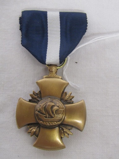 USN World War II Navy Cross Decoration.