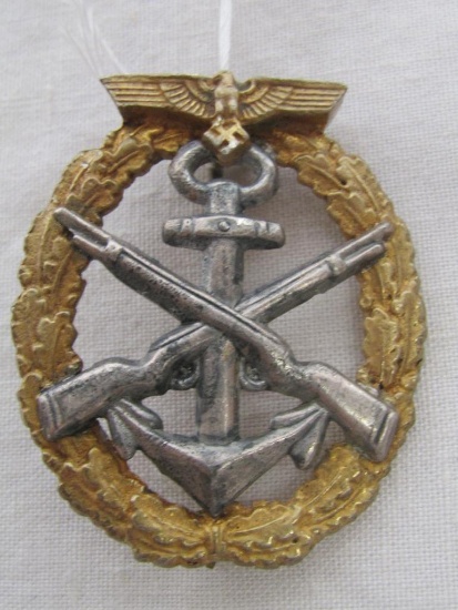 German World War II Naval KriegsmarineBattleship Combat Badge.