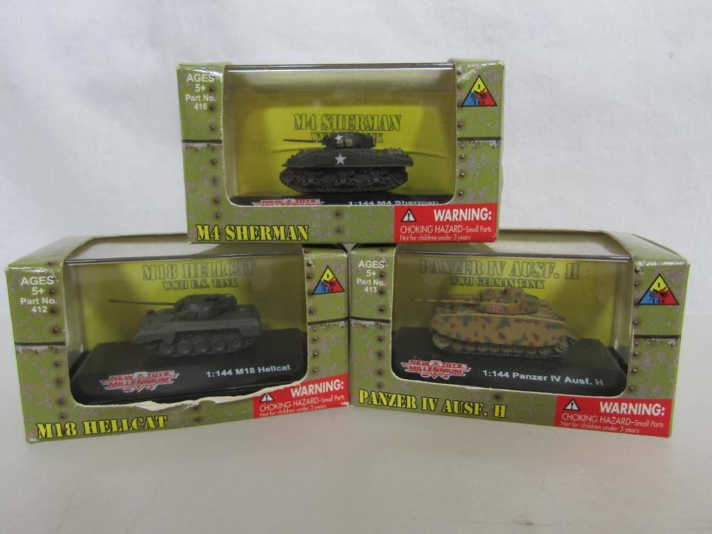 Free Shipping U.S. Three 1/144 Scale M4 Sherman Tanks By New Millenium Toys 