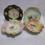 4 Floral berry bowls as shown