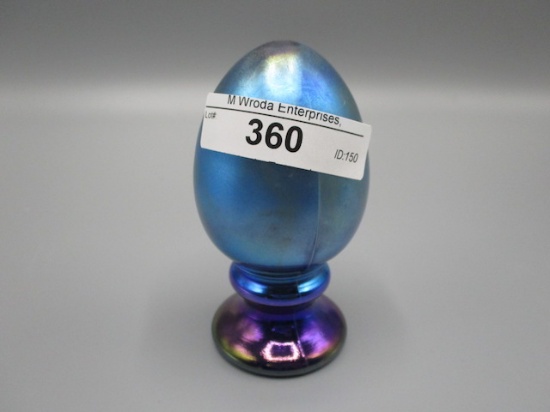 Fenton Favrene Egg on Font
