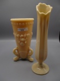 2 ivory vases