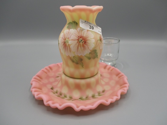 Fenton burmese Diamond Optic 1 pc. fairy lamp, pink & white flowers. The Mu