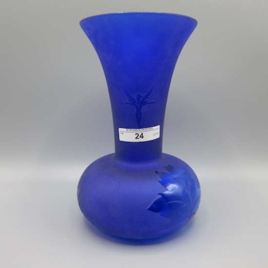 Blue Kelsey Murphy/Pilgrim sand carved 8" vase