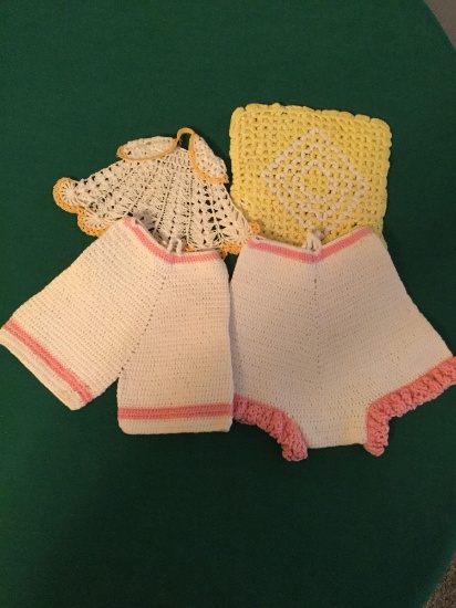 Four Kitchen Pot Holders