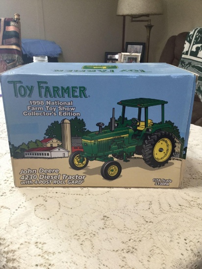 John Deere toy farmer 1998 4230