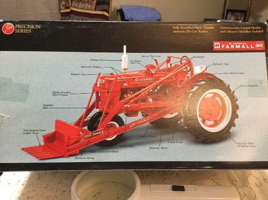 Farmall MD w/Loader. Precision Series