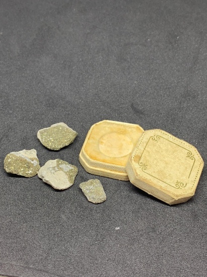 Small old Jeweler Box And Stones