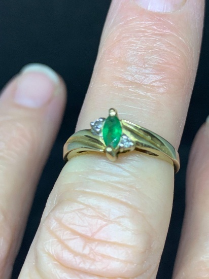 Ladies Gold 10K Ring