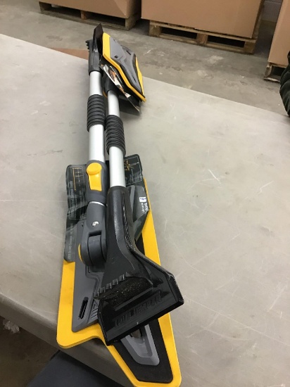 True temper snowpusher
