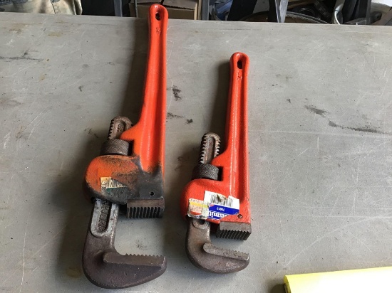 Pipe wrenches