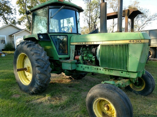 John Deere 4430 tractor