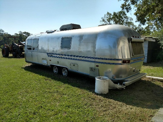 1979 Airstream travel trailer (Sovereign) 30'