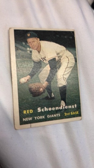 Red Schoendienst 1957 Topps