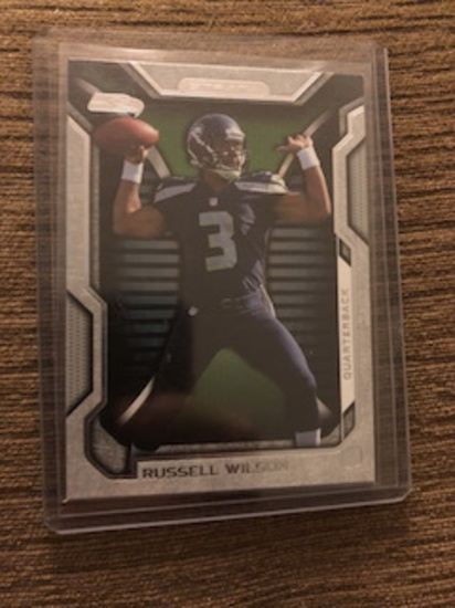 RUSSELL WILSON - QUARTERBACK - STRATA-RC