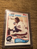 LAWRENCE TAYLOR 1982 Topps RC