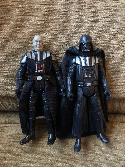 2 Darth Vader Star Wars Figures