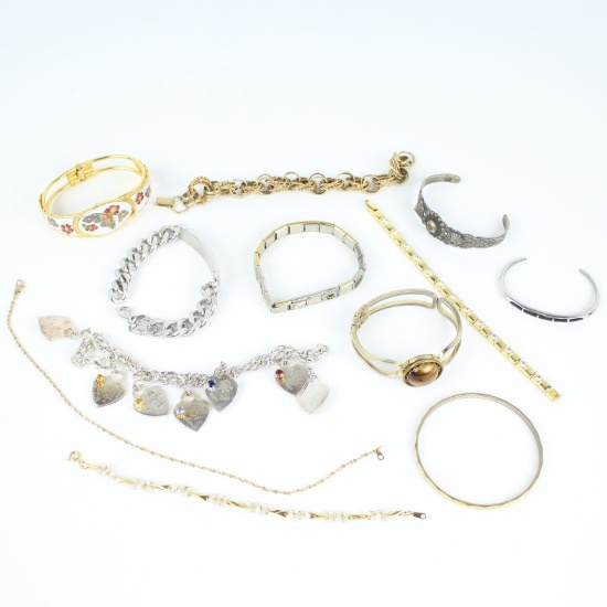 12 Ladies Costume Jewelry Bracelet Lot