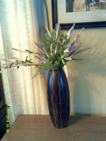 VASE WITH PINK FLORAL ARRANGEMENT