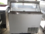 Kelvinator 8 hole ice cream dipping cabinet