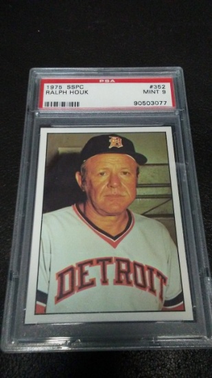 1975 Sspc Baseball Card Ralph Houk #352