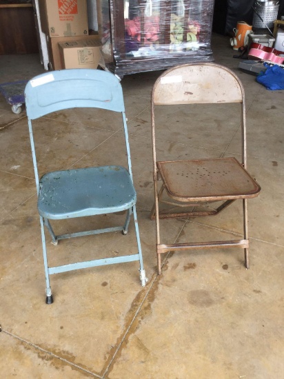 Qty of (2) Vintage Folding Chairs