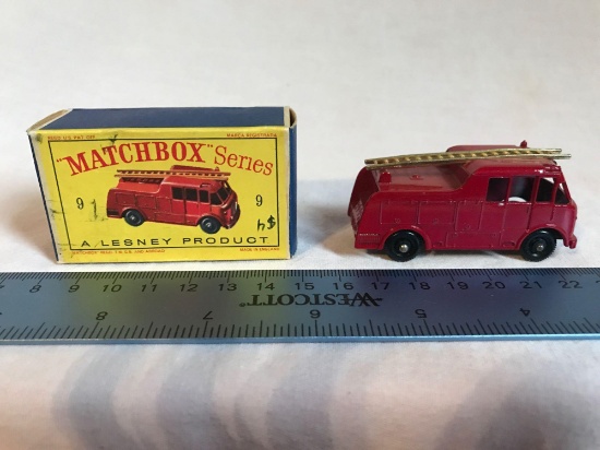 Matchbox Lesney Series 9 Fire Truck w/box
