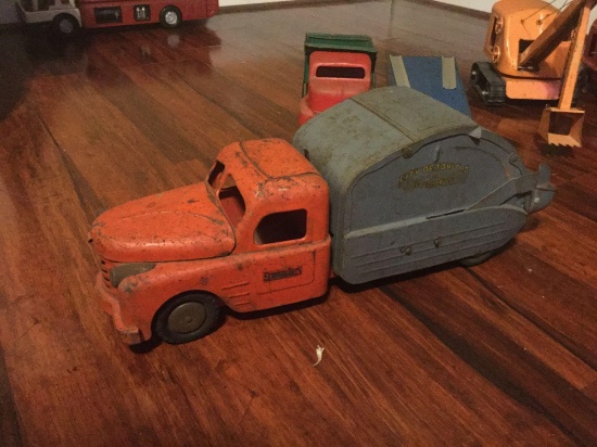 Vintage 1940s Structo Toys No. 7 Utility Truck