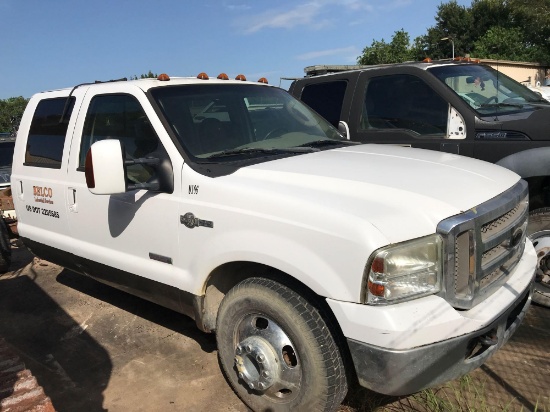 2005 Ford F-350 Super Duty Cab & Chassis