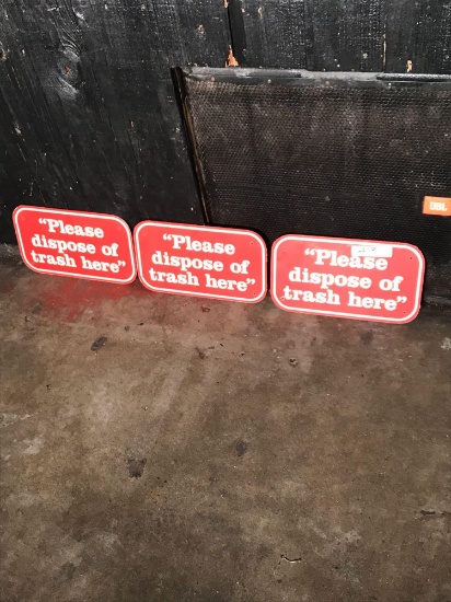 3 Please Dispose of Trash Here Signs
