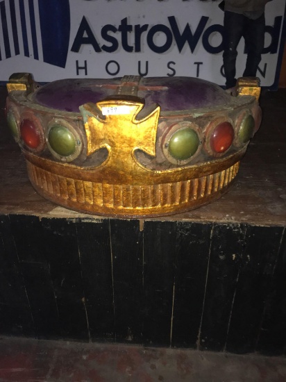 Decorative crown