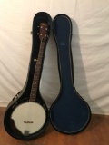 Ariana banjo in case