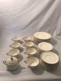 Quantity of tableware