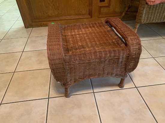 Wicker ottoman