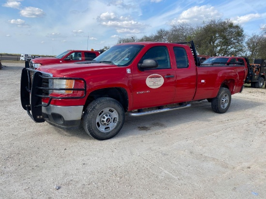 2014 GMC 2500 Extended Cab Pickup Truck