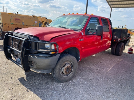 2004 Ford F350 Crew Cab 4x4 Flatbed Truck