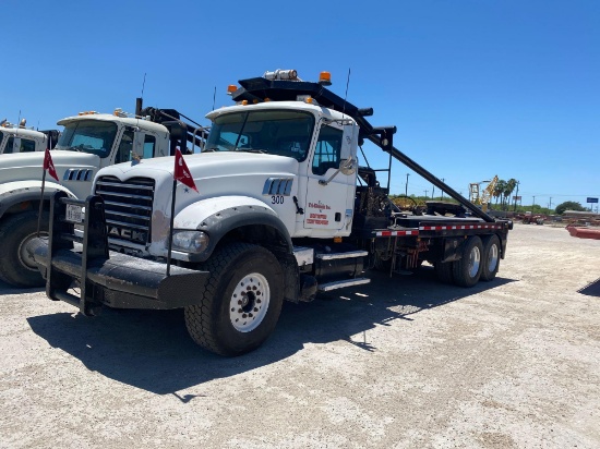 2008 Mack GU713 Granite T/A Gin Pole Truck